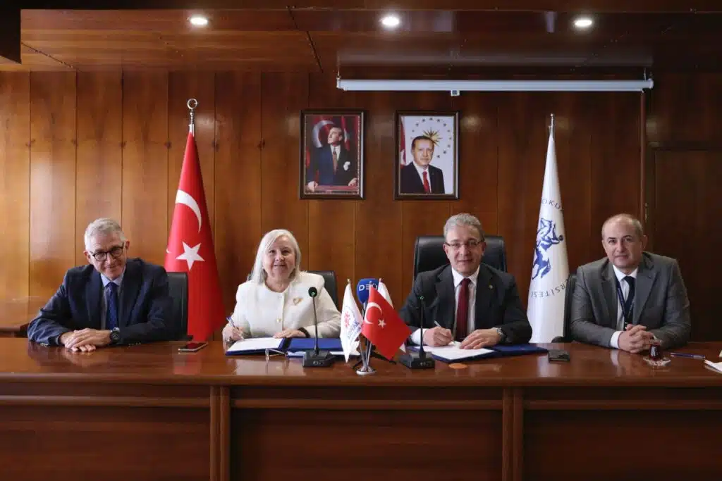 Protokol imzalanirken 1 - Reçete Haber